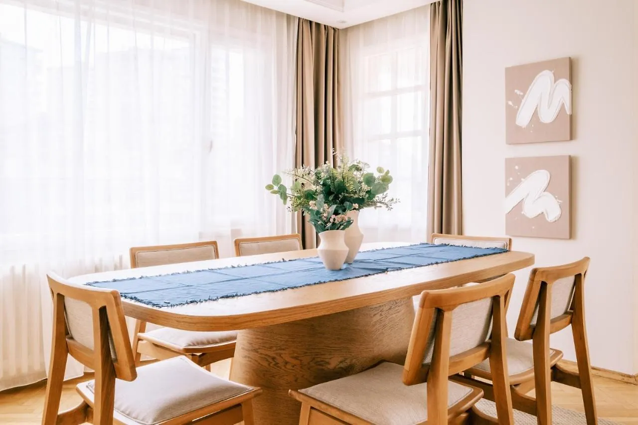 이스탄불 Sea View Duplex With Terrace 5 Min To Marina 아파트