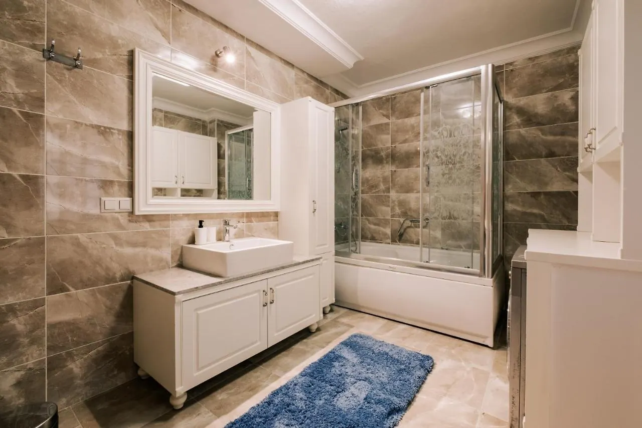 이스탄불 Sea View Duplex With Terrace 5 Min To Marina 아파트